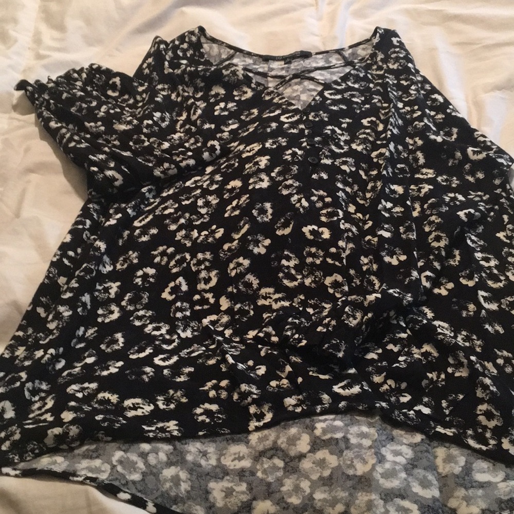 Large black/white CrossFront blouse